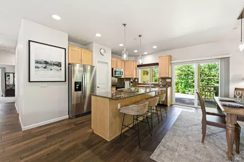 Kitchen - 10041 Starr Rd, Windsor, CA 95492 photo 2 of 4