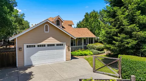 10041 Starr Rd, Windsor, CA 95492