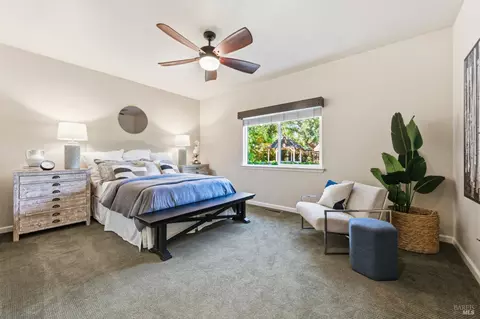 Bedroom - 10041 Starr Rd, Windsor, CA 95492 photo 1 of 6