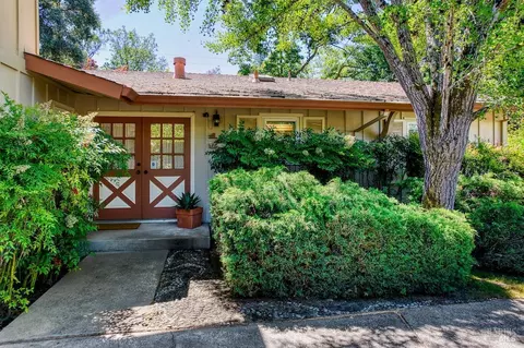 1454 Escalero Rd, Santa Rosa, CA 95409