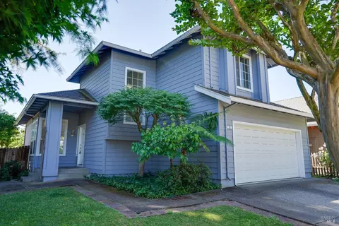 5 Ceriani Ct, Napa, CA 94558