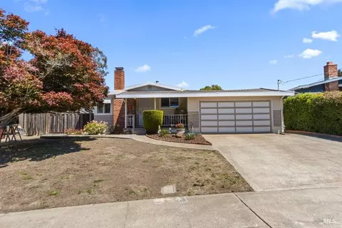 2560 Fraser Ct, Pinole, CA 94564