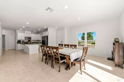 Dining - 1065 Wesleyan Ct, Dixon, CA 95620 photo 2 of 3