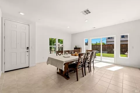 Dining - 1065 Wesleyan Ct, Dixon, CA 95620 photo 1 of 3