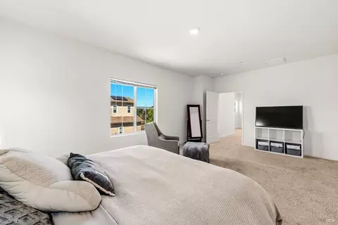 Bedroom - 1065 Wesleyan Ct, Dixon, CA 95620 photo 4 of 4