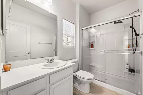Bath - 1065 Wesleyan Ct, Dixon, CA 95620 photo 1 of 3