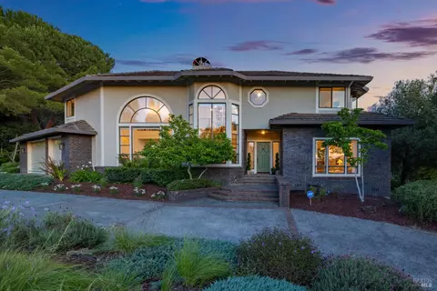 4715 Muirfield Ct, Santa Rosa, CA 95405