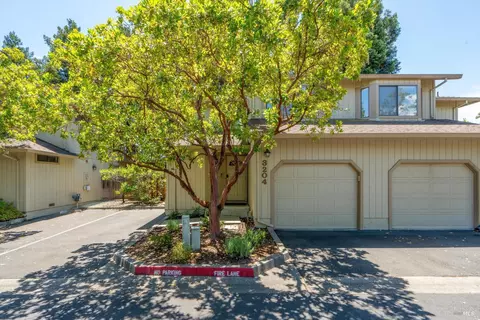 3204 Villa Ln, Napa, CA 94558