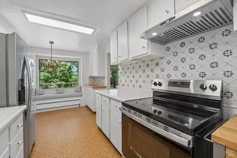 189 Wagnon Rd, Sebastopol, CA 95472