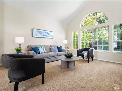 Living - 117 Nottingham Way, Windsor, CA 95492 photo 1 of 7