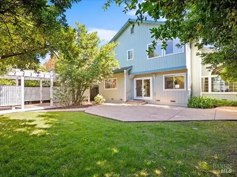 Exterior - 117 Nottingham Way, Windsor, CA 95492 photo 4 of 5