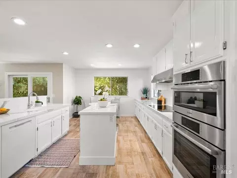 Kitchen - 117 Nottingham Way, Windsor, CA 95492 photo 6 of 6