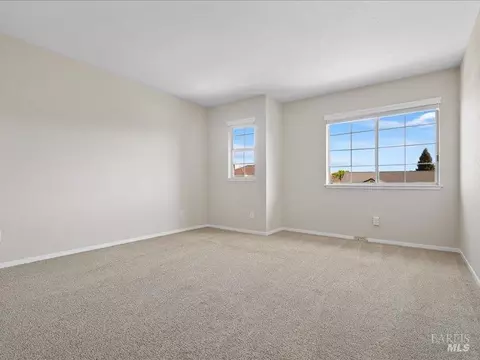 Bedroom - 117 Nottingham Way, Windsor, CA 95492 photo 2 of 5