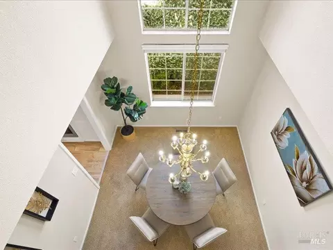 Dining - 117 Nottingham Way, Windsor, CA 95492 photo 4 of 5