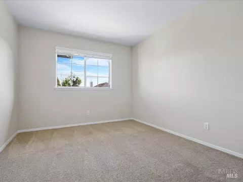 Bedroom - 117 Nottingham Way, Windsor, CA 95492 photo 4 of 5