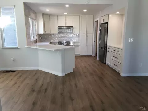 Kitchen - 143 Fallen Leaf Dr, Vacaville, CA 95687 photo 1 of 3