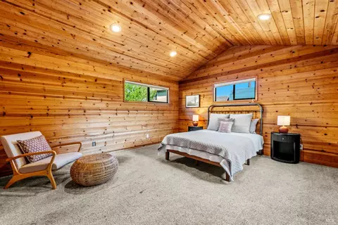 Bedroom - 237 Rushmore Ave, Petaluma, CA 94954 photo 2 of 5
