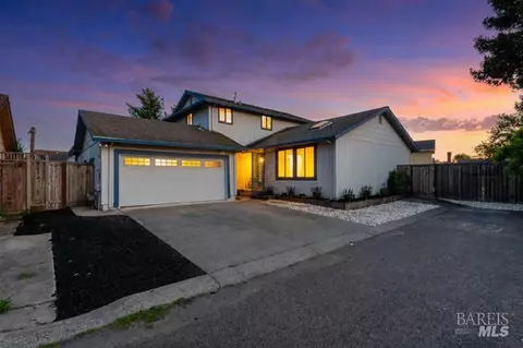 237 Rushmore Ave, Petaluma, CA 94954