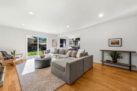 Living - 237 Rushmore Ave, Petaluma, CA 94954 photo 4 of 4
