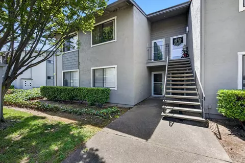 900 Cambridge Dr #84, Benicia, CA 94510