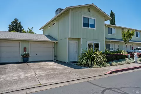 240 Main Cir, Ukiah, CA 95482