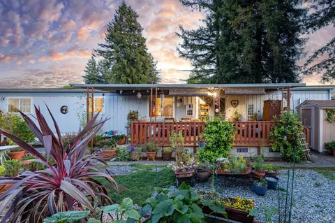 29 Hemlock Ct, Rohnert Park, CA 94928