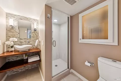Bath - 67 Crescent Ave, Sausalito, CA 94965 photo 6 of 6