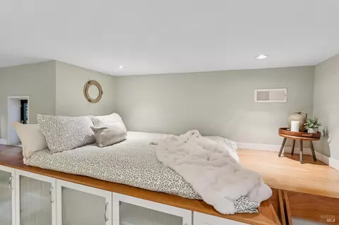 Bedroom - 67 Crescent Ave, Sausalito, CA 94965 photo 10 of 10