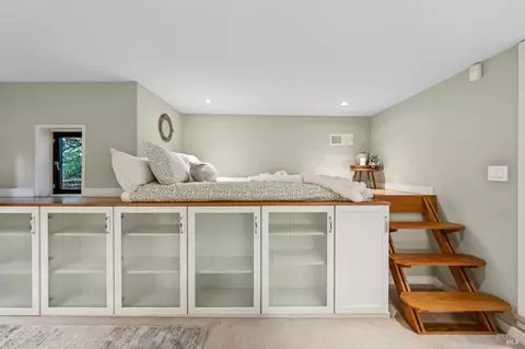 Bedroom - 67 Crescent Ave, Sausalito, CA 94965 photo 9 of 10