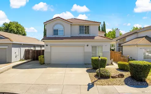 904 Turquoise St, Vacaville, CA 95687