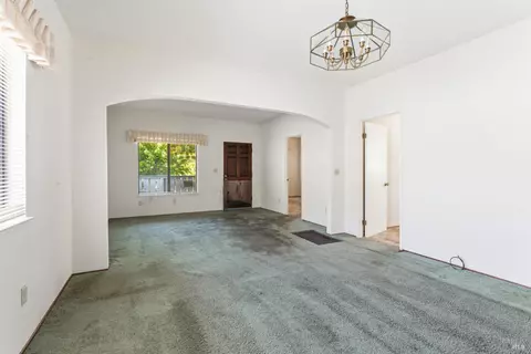 Living - 1624 Alhambra Ave, Martinez, CA 94553 photo 1 of 6