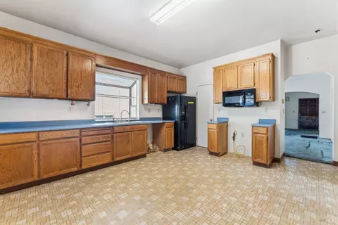 Kitchen - 1624 Alhambra Ave, Martinez, CA 94553 photo 1 of 3