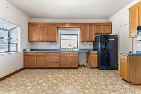 Kitchen - 1624 Alhambra Ave, Martinez, CA 94553 photo 2 of 3