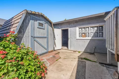 Exterior - 1624 Alhambra Ave, Martinez, CA 94553 photo 3 of 6