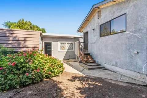 Exterior - 1624 Alhambra Ave, Martinez, CA 94553 photo 1 of 6