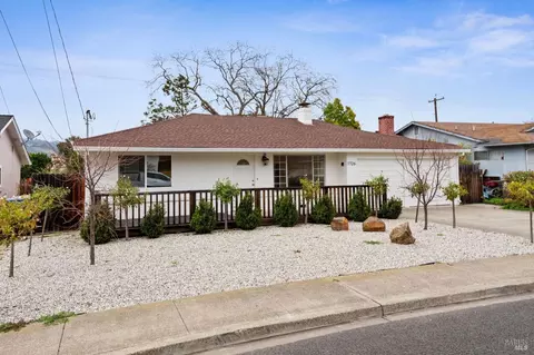 1726 Crinella Dr, Saint Helena, CA 94574