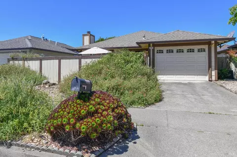 1907 Genoa Pl, Santa Rosa, CA 95403