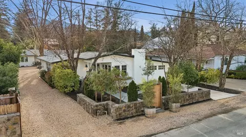1123 Oak Ave, Saint Helena, CA 94574