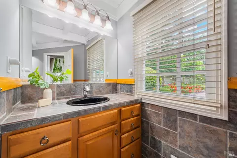 Bath - 852 2nd St E, Sonoma, CA 95476 photo 10 of 12
