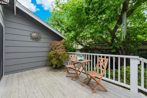 Exterior - 852 2nd St E, Sonoma, CA 95476 photo 27 of 31