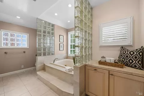 Bath - 852 2nd St E, Sonoma, CA 95476 photo 5 of 12