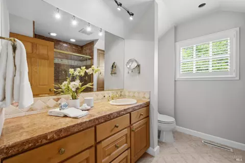 Bath - 852 2nd St E, Sonoma, CA 95476 photo 4 of 12