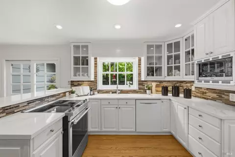 Kitchen - 852 2nd St E, Sonoma, CA 95476 photo 2 of 5