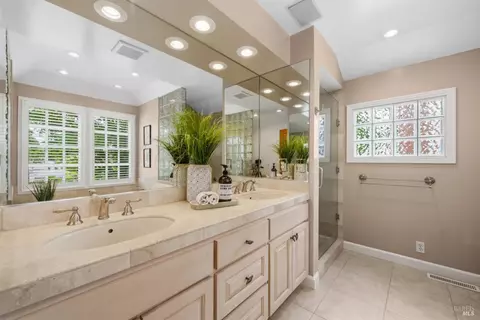 Bath - 852 2nd St E, Sonoma, CA 95476 photo 6 of 12