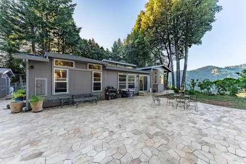 54101 Wildwood Dr, Leggett, CA 95585