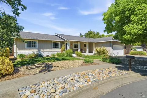 4062 Angeline Ct, Santa Rosa, CA 95405