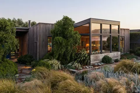 177 Dipsea Rd, Stinson Beach, CA 94970