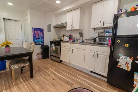 Kitchen - 945 Ohio St, Fairfield, CA 94533 photo 8 of 8