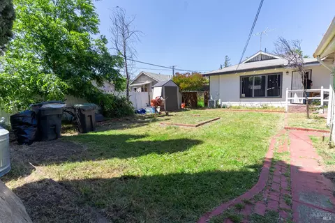 Exterior - 945 Ohio St, Fairfield, CA 94533 photo 3 of 6