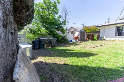 Exterior - 945 Ohio St, Fairfield, CA 94533 photo 4 of 6